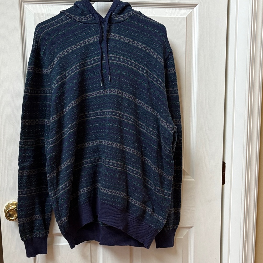 Izod Men's Blue and Green Patterned Hoodie Sweater